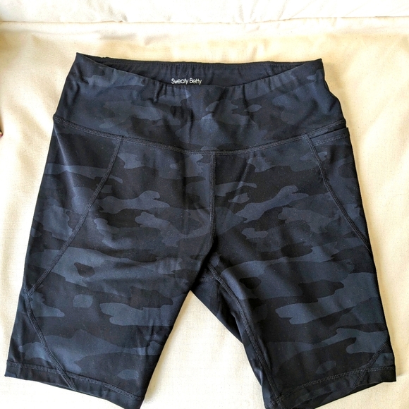Sweaty Betty Power Biker Shorts 9" - Picture 2 of 3